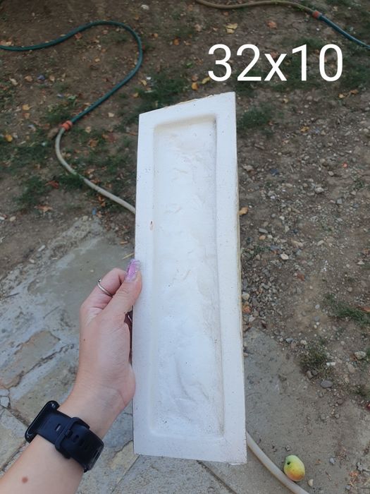 Lot aprox. 84 matrite noi piatra decorativa – 7 dimensiuni