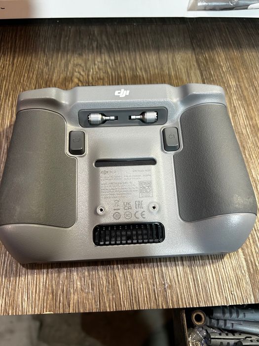 dron dji mini 4 pro fly combo
