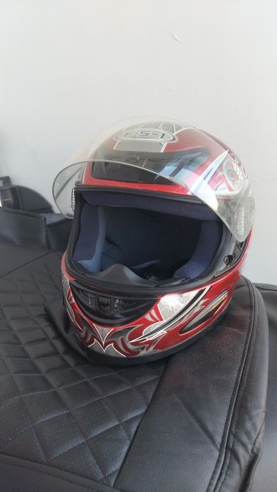 Мотошлем размер 54 60