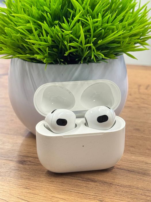 AirPods series 3