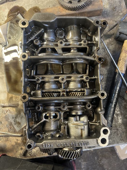 Маслена помпа с балансиращи валове за VW 2.0 TDI