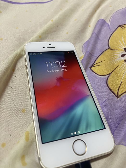Iphone 5s ,culoare gold