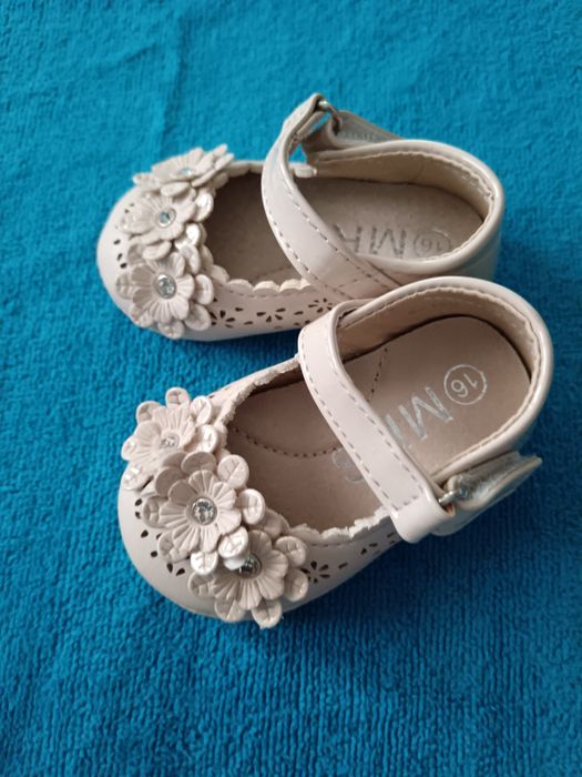 Vând Pantofiorii Fetiță Mărimea 16 Noi Italia