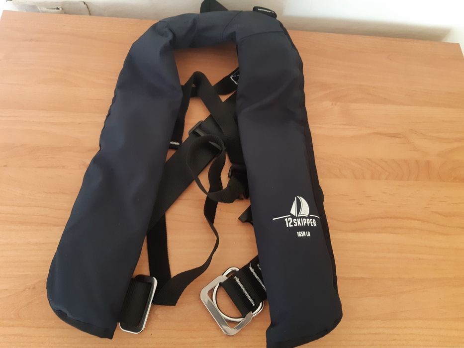 Спасителна жилетка