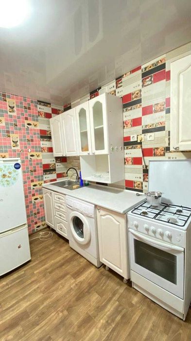 продам 1 комнаатную квартиру