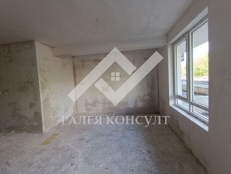 Продава се Едностаен апартамент в Пловдив, Южен - 69 кв.м за 584 €/кв.м - Снимка #2