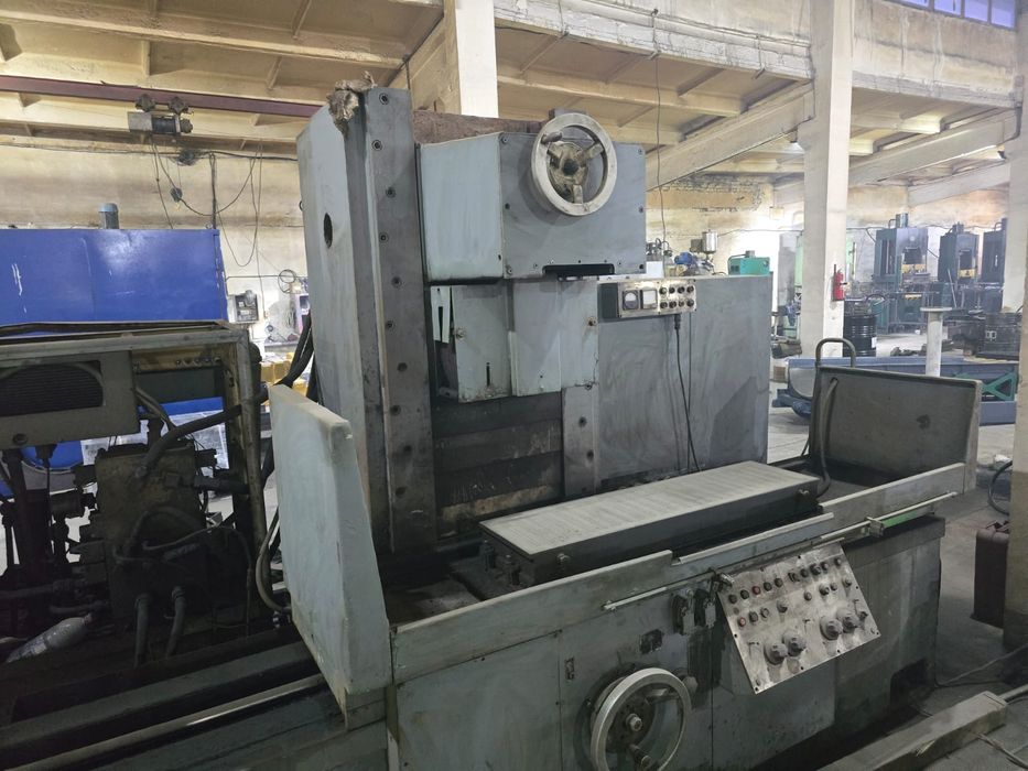 Продаётся плоскошлифовальный станок 3Д723