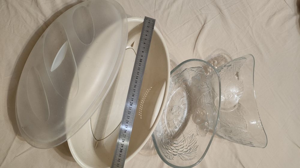 Продам посуду вазы и хлебницу