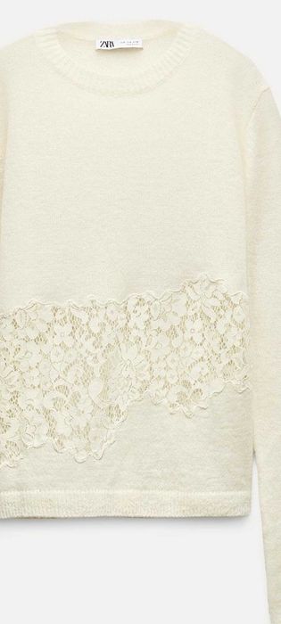 Елегантен дамски пуловер с дантела