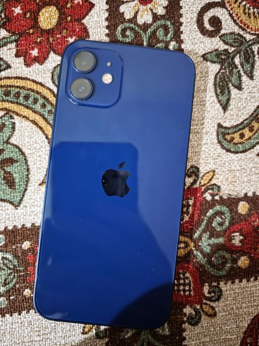 Vand iphone 12 64 Gb stocare, 87% santatea bateriei+husa si cablu