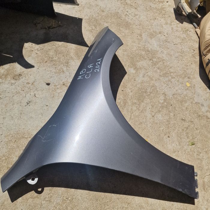 Mercedes Benz CLA 2021 десен калник