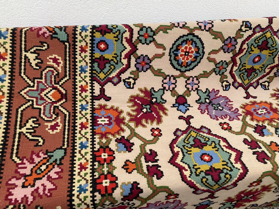 Ръчнотъкан котленски килим