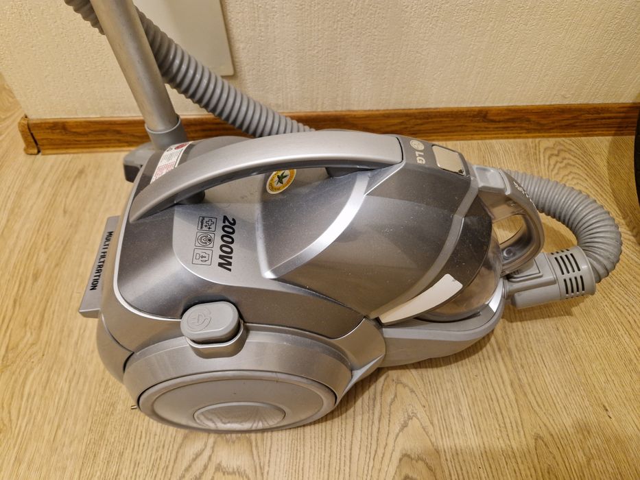 Пылесос LG Compressor 2000W
