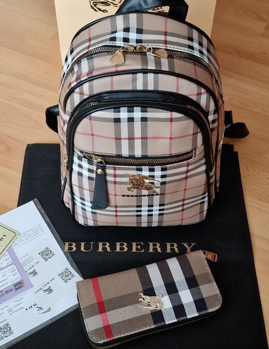 Set Burbbery (rucsac+portofel),logo metalic,saculet, etichetă incluse