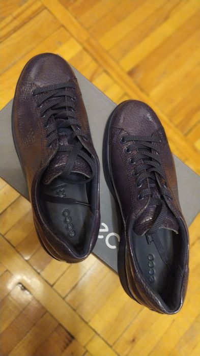 Продам кроссовки ЕССО новые 41 размер в упаковке