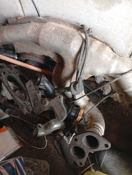 Двигатель Субару с новесным.