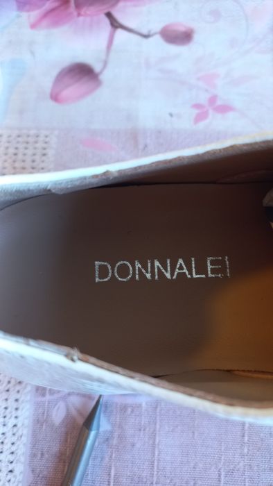 Италиански обувки естествен лак