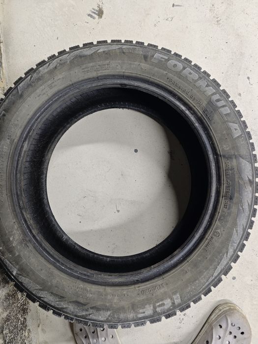Продам резину R 17 215/55