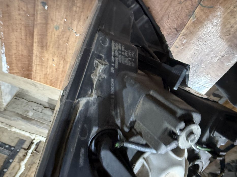 Фара веста левая оригинал киржач