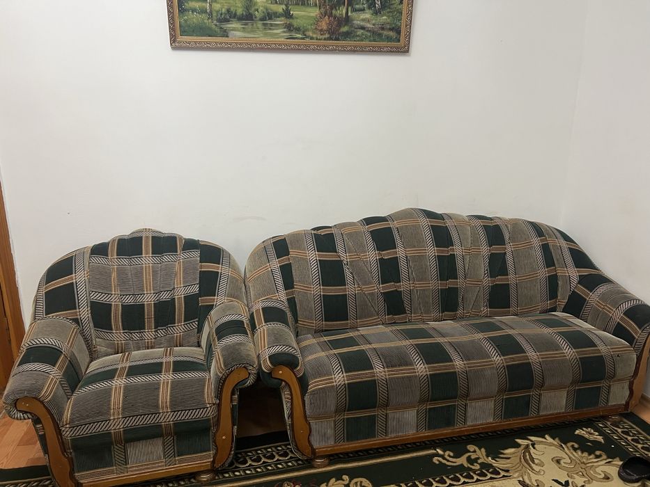 Диван и два кресла