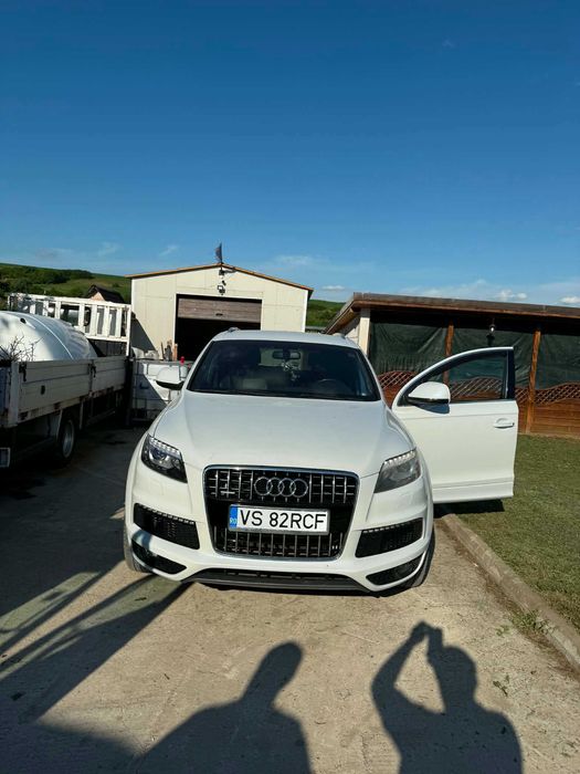 Vând Audi Q7 2014
