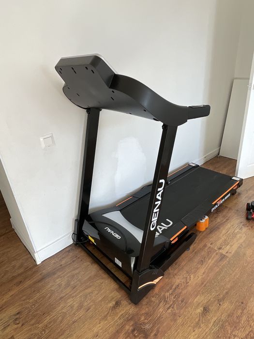 Беговая дорожка Genau M800