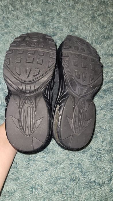 Adidas Nike  m 27.5