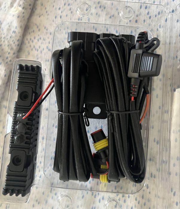 Vand lumini led philips, noi