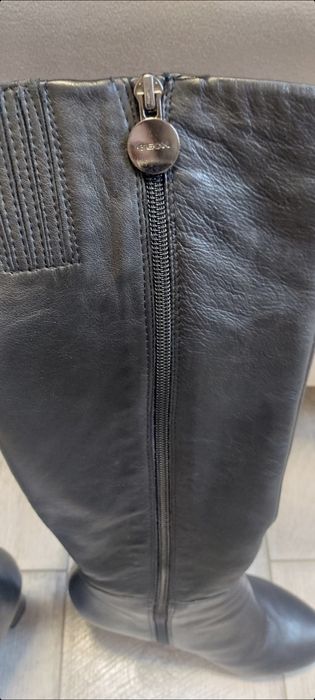 Коженные сапоги Geox 37