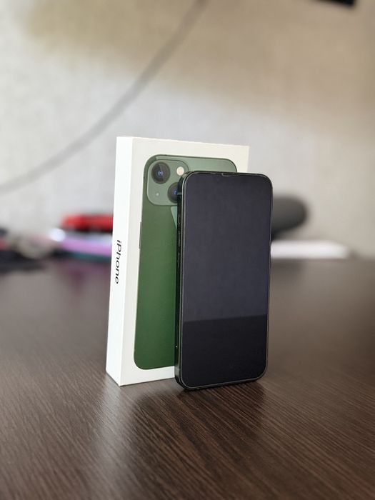 iPhone 13 с коробкой