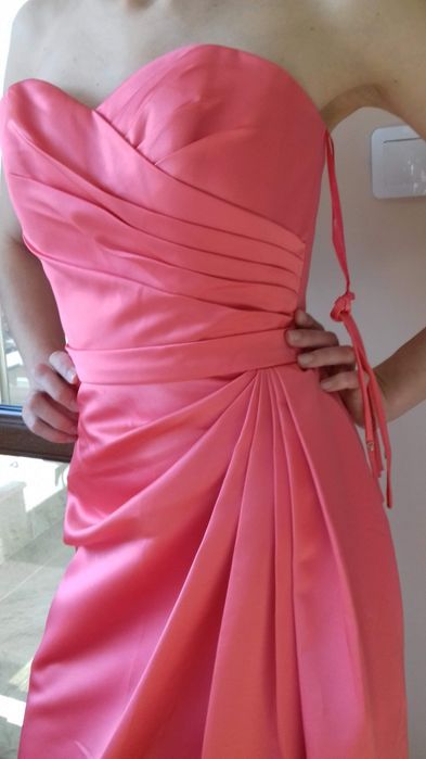 Нови Бални Дизайнерски Рокли от Англия