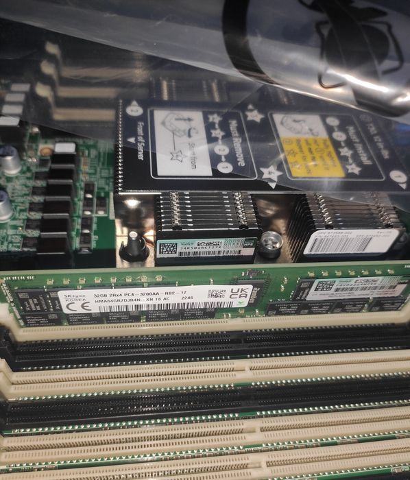Сервер HPE DL360 G10 (P56956-B21)