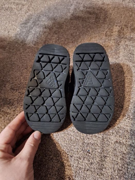 Adidas mărimea 21