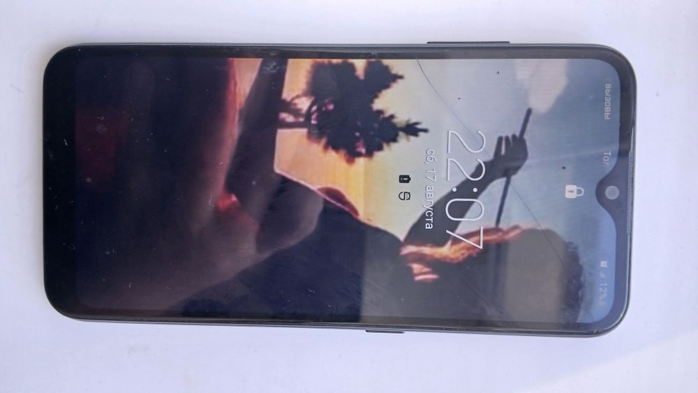 Телефон Samsung A01.