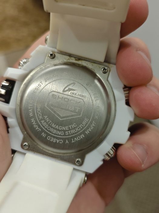 Часы белые G-SHOCK