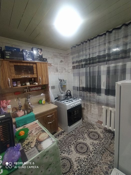 1 xonali uy sotiladi 9 mik chirchiq shaxar