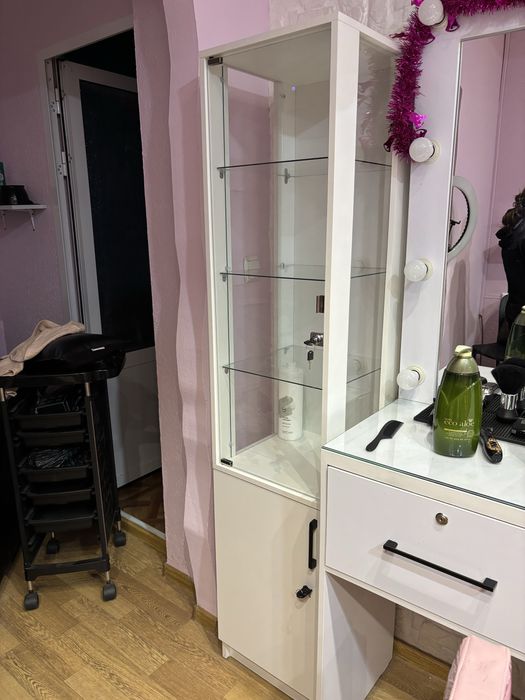 Шкаф салон учун косметология учун пенал шкаф яхши танлов