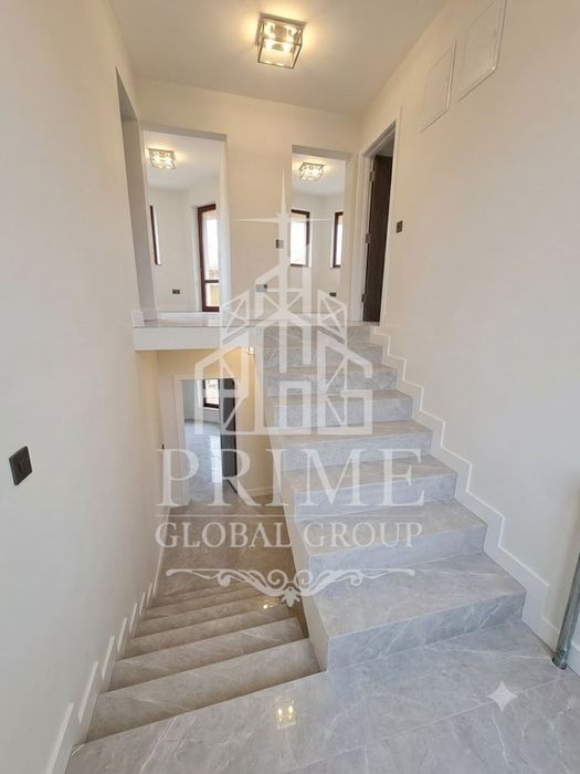 Продава се Къща в Поморие - 192 кв.м за 1459 €/кв.м - Снимка #2