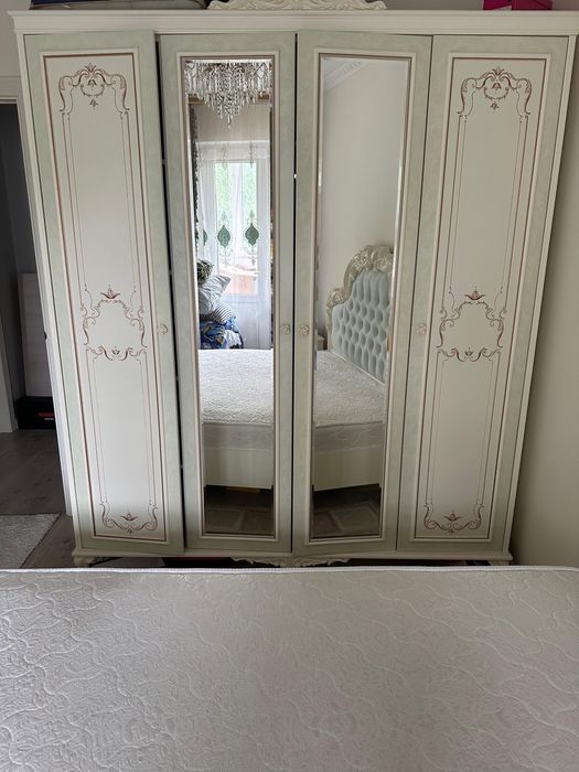 Женская мебель для спальни