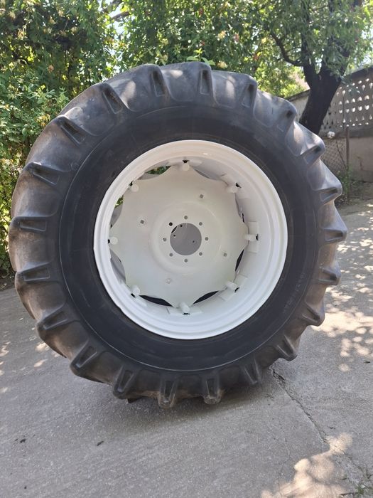 Roti tractor 16,9 R30 UTB/FIAT 445 453 550 640 643 683