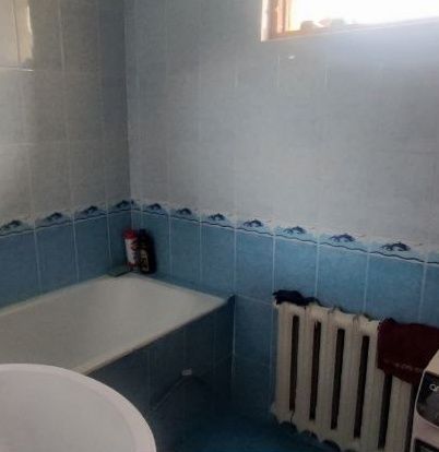 Uy sotiladi. Продаётся 2х комнатная квартира в Центре города.