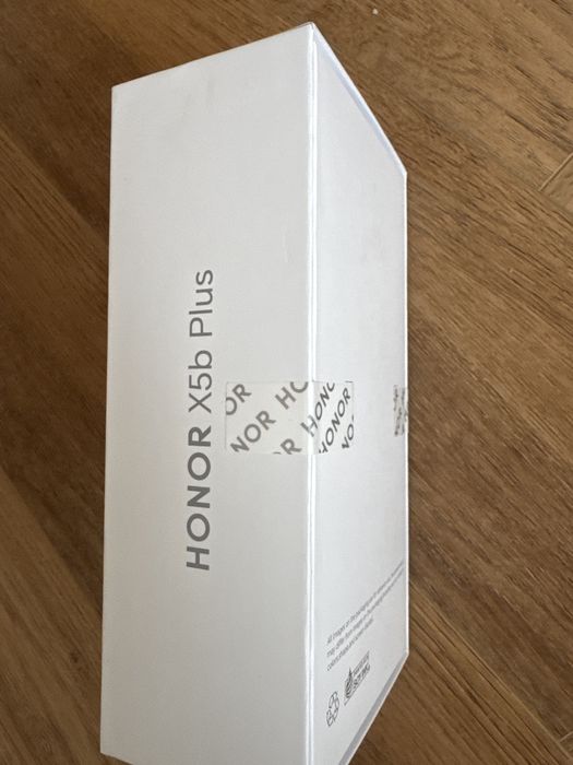 Смартфон новый HONOR