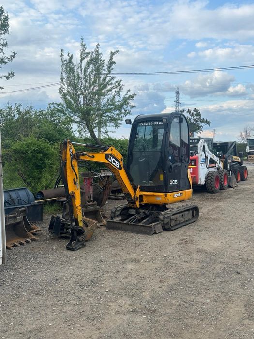 Inchiriez miniexcavator bobcat sapaturi santuri