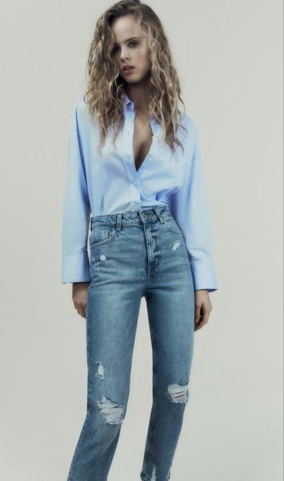 Дънки Mom fit и с камъчета Zara