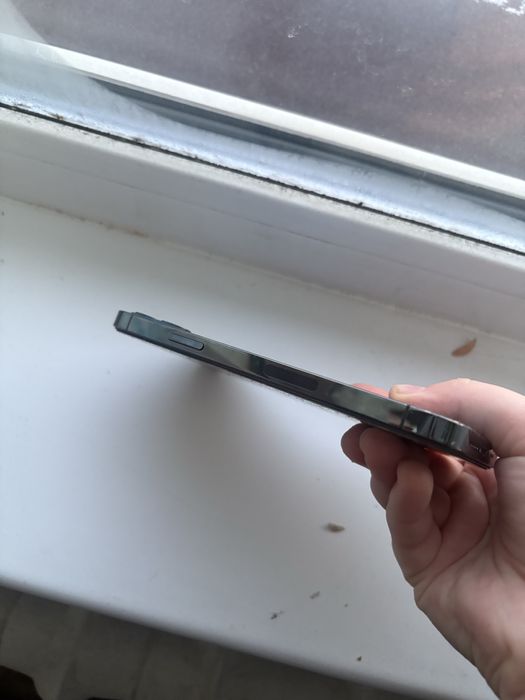 Продам Айфон 12про 256гб