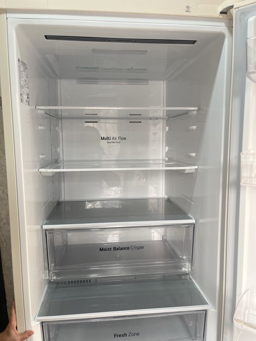 Срочно продам холодильник в идеальном состоянии