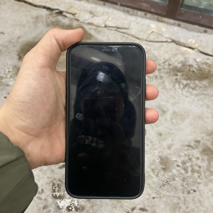 Айфон 11 128гб  белый цвет