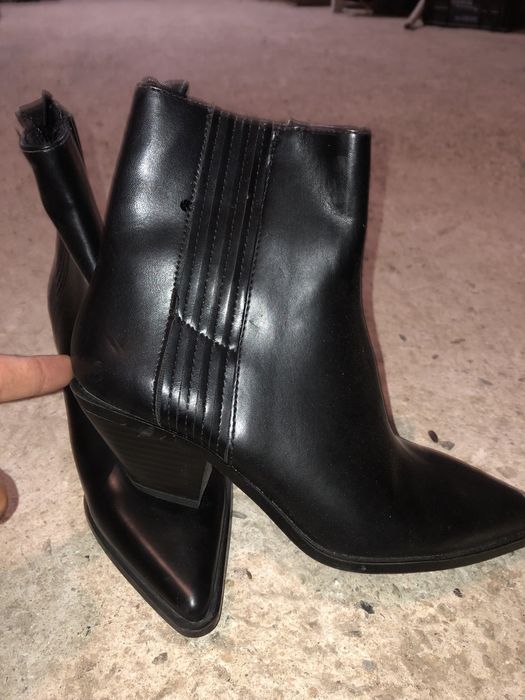 Орегинанални обувки Зара