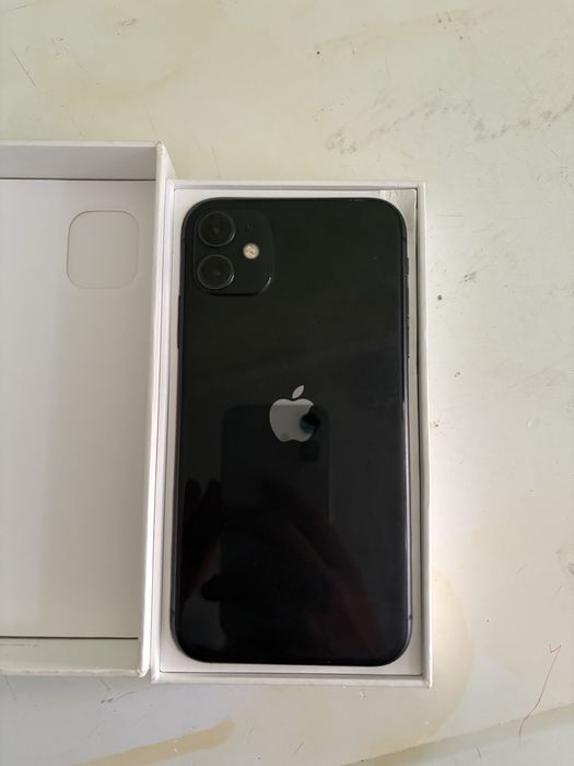 продаётся айфон 11 128гб