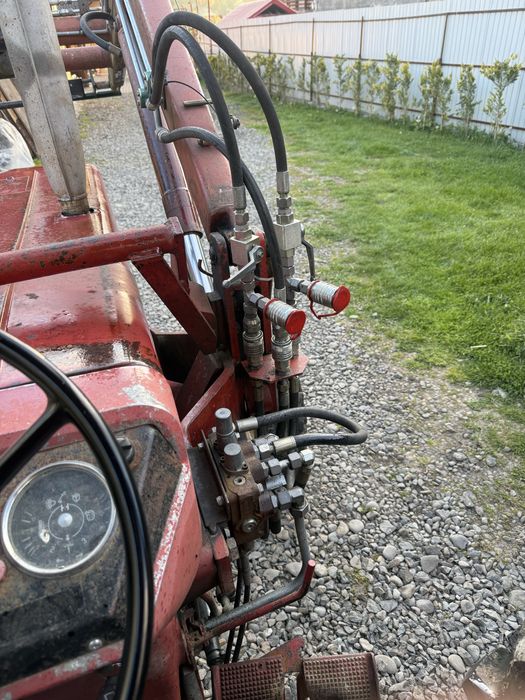 Tractot International 624